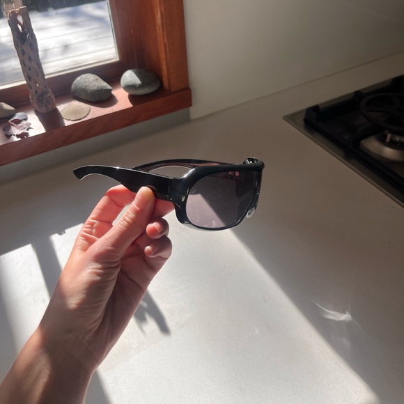 YSL big sunglasses. - Picture 3 of 3